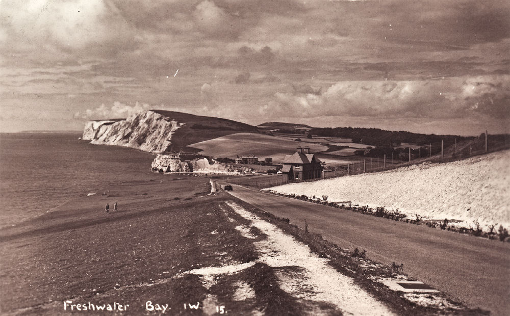 The approach to Freshwater Bay