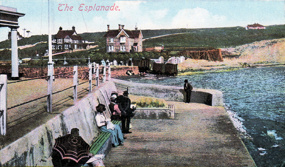 Freshwater Bay Esplanade around 1910. 