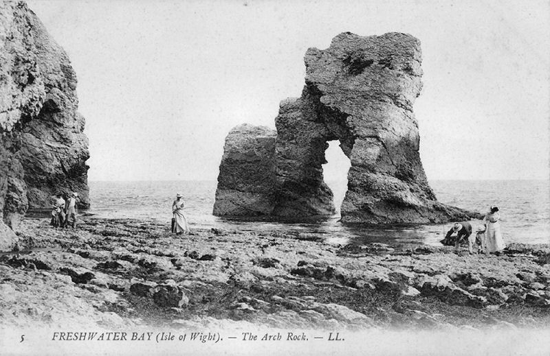 Freshwater arched rock